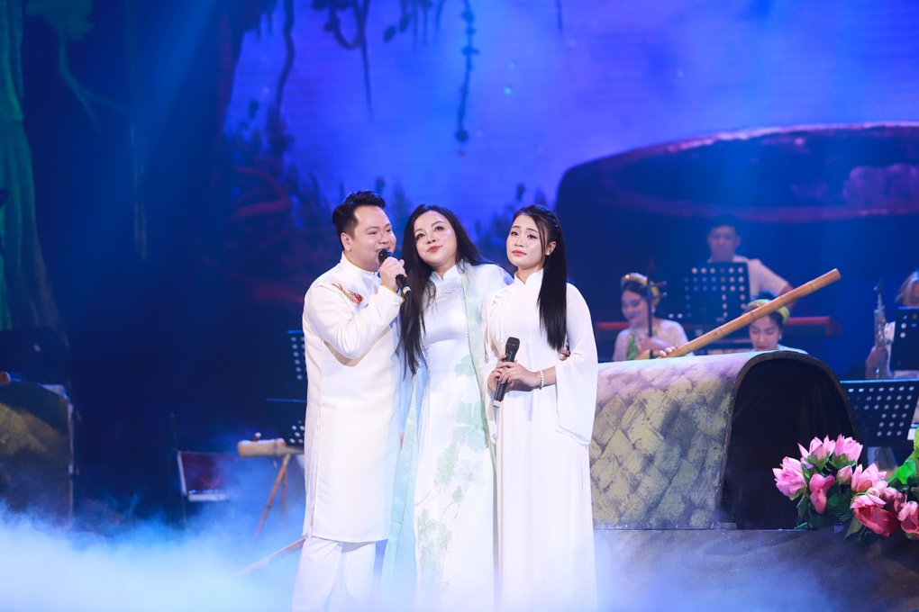 Lê Thanh Phong tiết lộ về điệu Tứ hoa trong dân ca Ví, Giặm - 2 Lê Thanh Phong tiết lộ về điệu Tứ hoa trong dân ca Ví, Giặm - 2