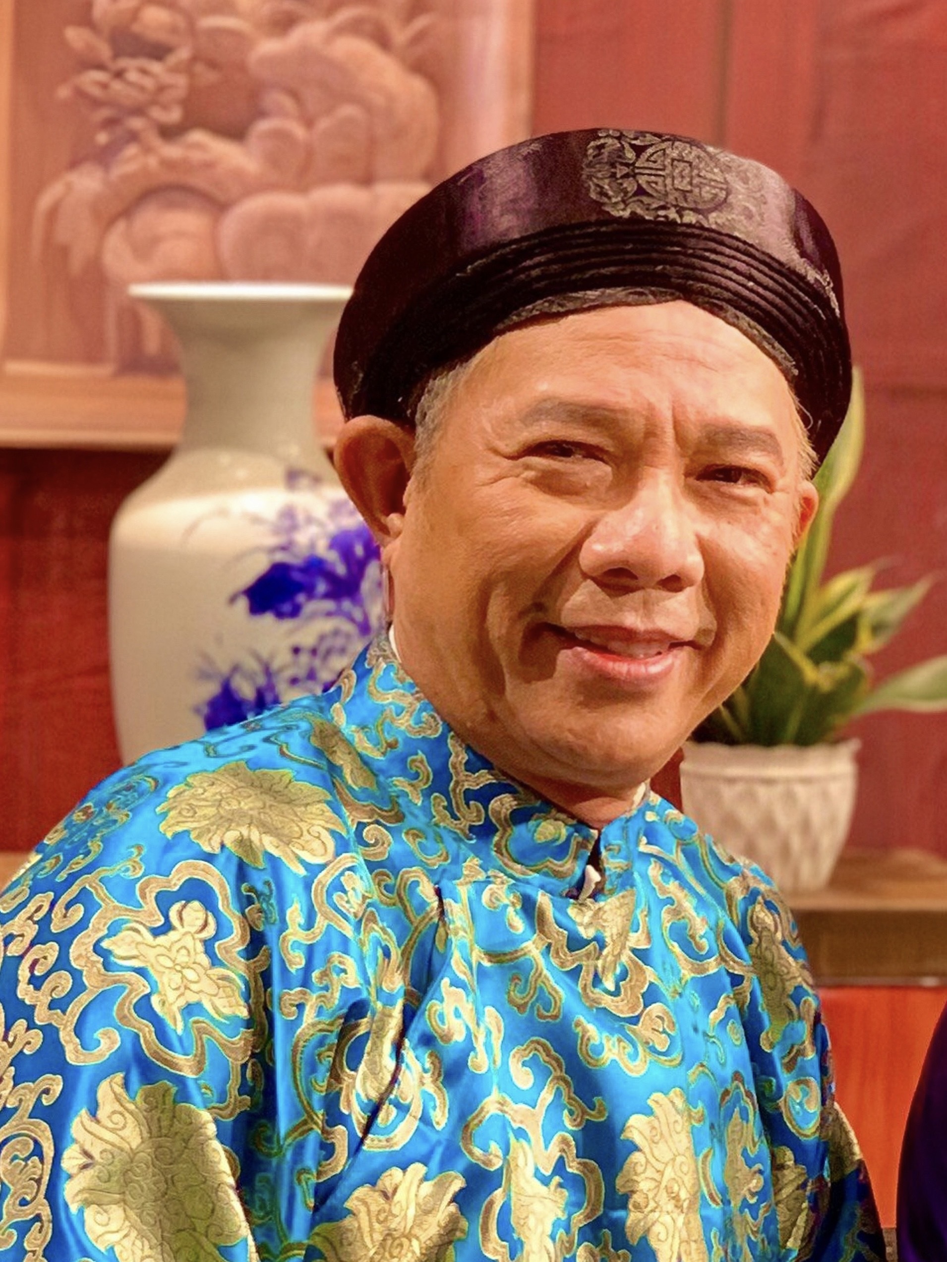 Trung Dan: Diolok-olok karena mengendarai mobil bobrok, U60 bahagia dengan istri yang ditunjuknya - 4 Trung Dân: Bị dè bỉu vì đi xe cà tàng, U60 viên mãn bên vợ được chỉ định - 4