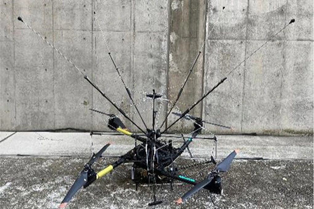 Nhật Bản chế tạo drone hút sét đầu tiên trên thế giới - 1 Nhật Bản chế tạo drone hút sét đầu tiên trên thế giới - 1