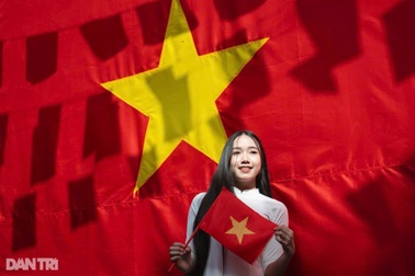 Mời bạn đọc tham gia cuộc thi ảnh "Màu cờ tôi yêu"