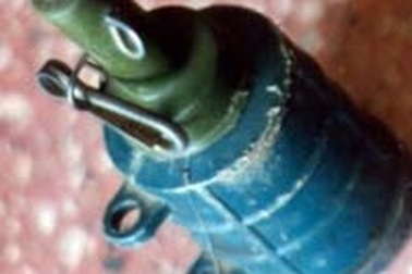 Thu giữ 71 quả mìn tự tạo trong bao tải hàng