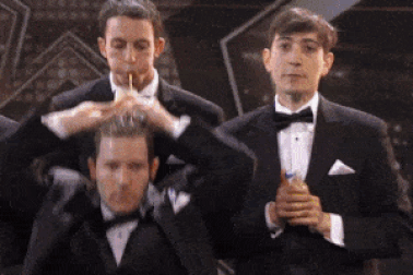 “Phun nước nghệ thuật” khiến người xem “rùng mình”