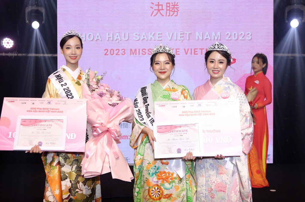 Phạm Thiên Nga đăng quang Hoa hậu Sake Việt Nam 2023 - 2 Phạm Thiên Nga đăng quang Hoa hậu Sake Việt Nam 2023 - 2