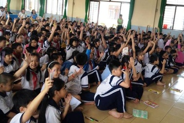 Học trò “tố” bị quấy rối tình dục, Sở yêu cầu nhà trường giáo dục giới tính