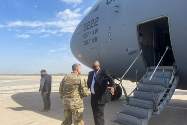 Bộ trưởng Quốc phòng Mỹ bất ngờ thăm Iraq