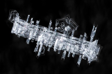 Tuyết là gì mà cấu trúc của nó vẫn làm các nhà vật lý học phải đau đầu