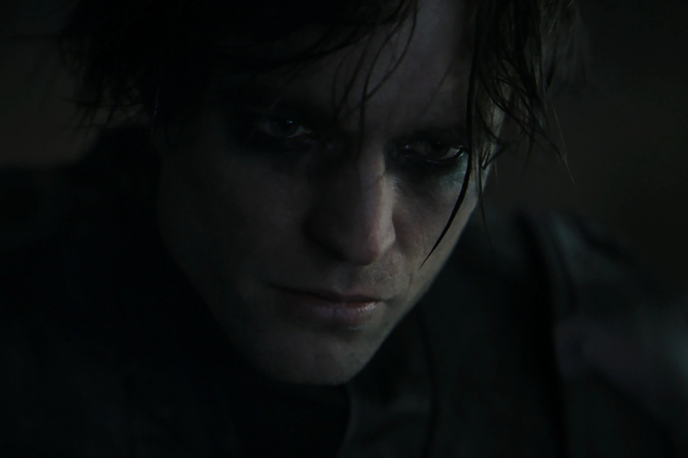 Robert Pattinson gây sửng sốt vì đưa lại một Người Dơi quá lạ lẫm - 1 Robert Pattinson gây sửng sốt vì đưa lại một Người Dơi quá lạ lẫm - 1