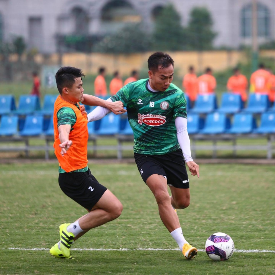 Lee Nguyễn tích cực chuẩn bị cho ngày tái ngộ V-League - 7 Lee Nguyễn tích cực chuẩn bị cho ngày tái ngộ V-League - 7
