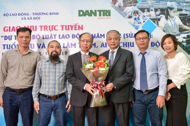 Tăng tuổi hưu có khiến người trẻ “mất chỗ” việc làm trong tương lai?