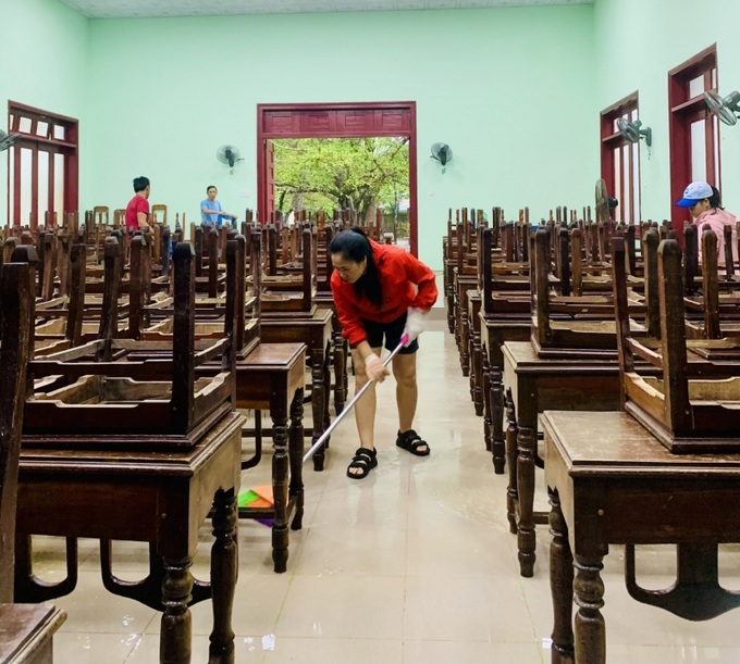 Các trường học tại Thừa Thiên Huế cho học sinh nghỉ học từ chiều 18/10 để tránh lũ