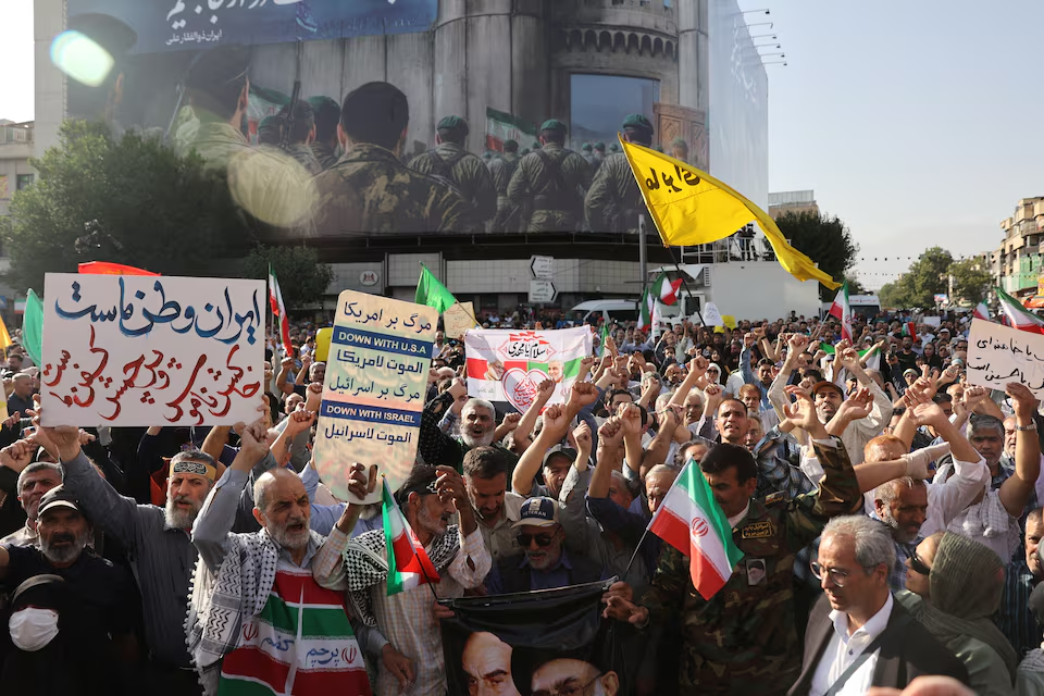 Iran cảnh báo Tổng thống Trump - 1