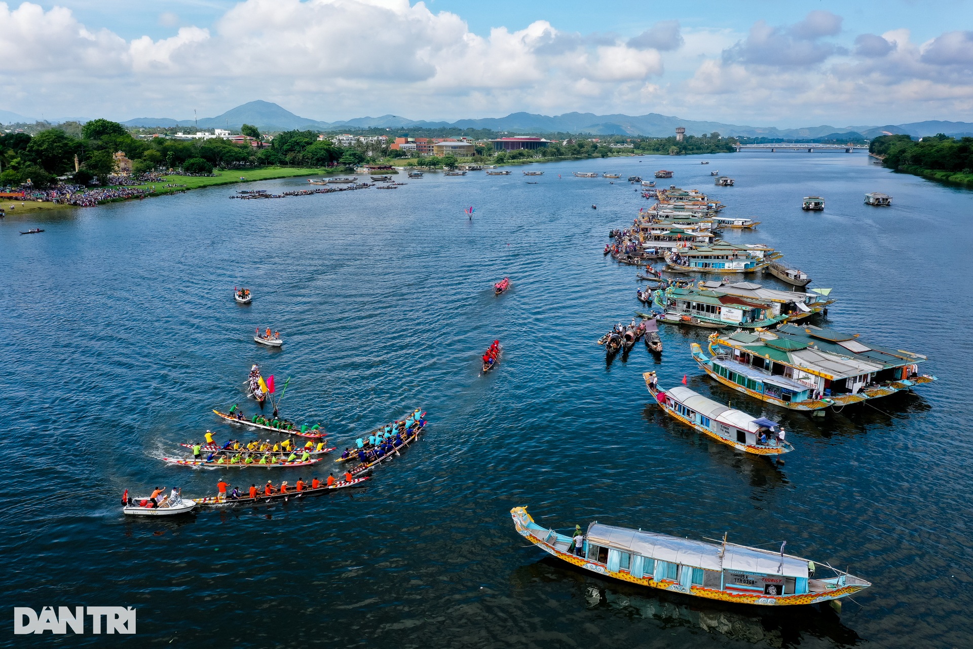 Nét thơ mộng trường tồn của dòng sông di sản chảy qua thành phố Huế - 10 Nét thơ mộng trường tồn của dòng sông di sản chảy qua thành phố Huế - 10