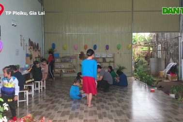 Người phụ nữ bán cà phê để có tiền mở trạm đọc sách 0 đồng