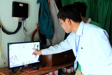 Lắp camera để... chống nạn bắt vợ ở các trường học vùng biên Nghệ An