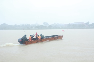 Các tỉnh miền Trung lên phương án ứng phó bão số 8