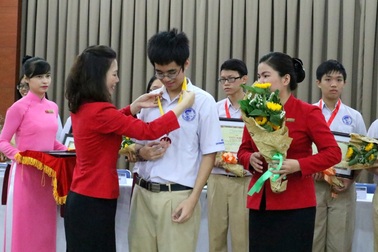 Học sinh Quốc tế Á Châu đạt thành tích cao trong Kỳ thi Olympic