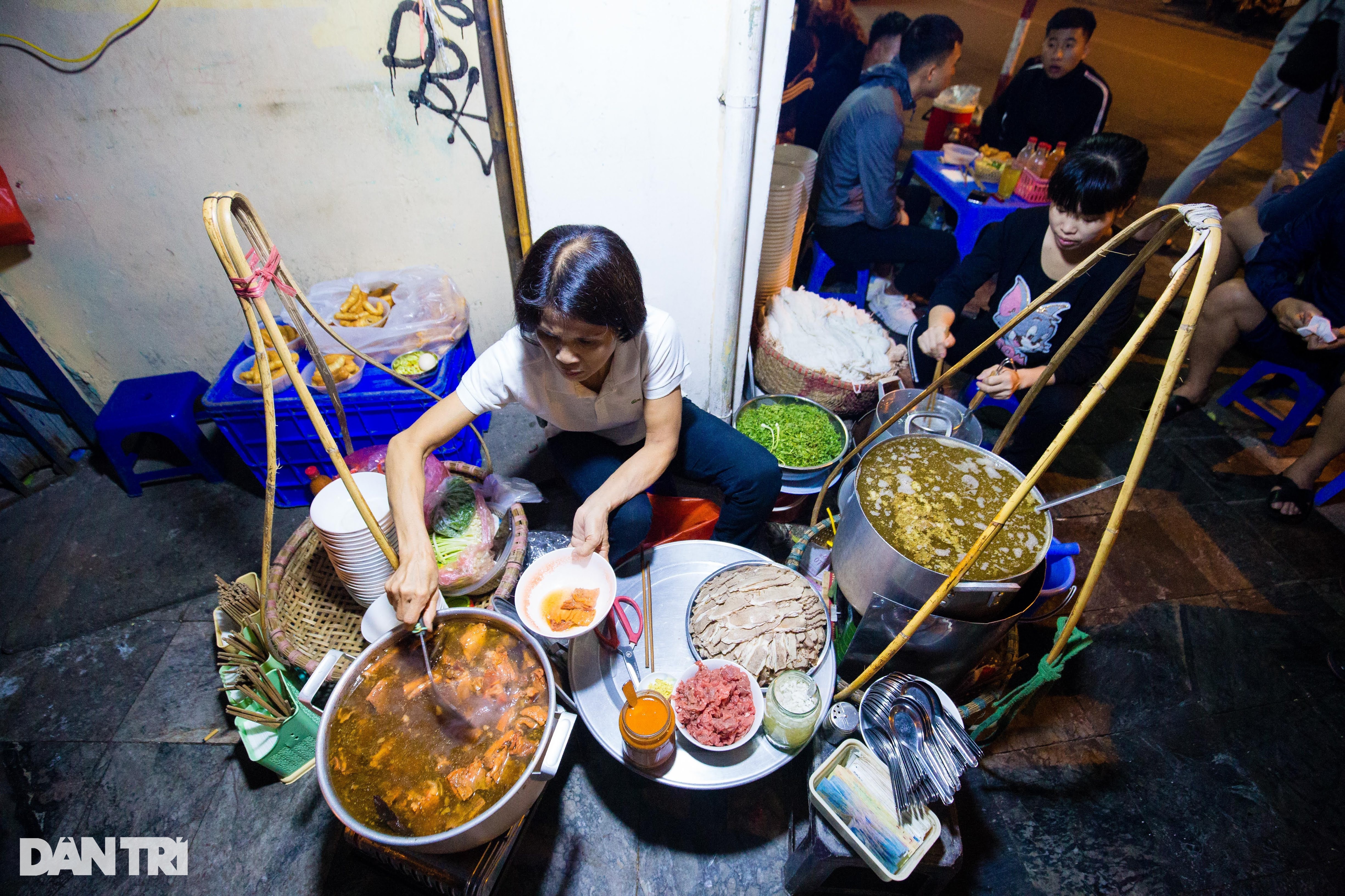 Những gánh phở truyền thống từ Nam Định nhưng lại có mặt ở Hà Nội từ hàng chục năm, trở thành một phần của văn hóa ẩm thực Hà Nội (Ảnh chụp năm 2020) (Ảnh: Thanh Thúy).