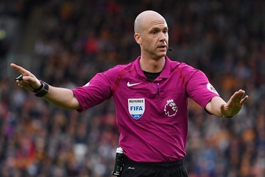 Mourinho e ngại trọng tài mắc sai lầm ở đại chiến với Liverpool