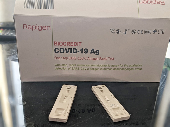 Giá một số vật tư, trang thiết bị y tế, bộ test kháng nguyên Covid-19, máy đo nồng độ oxy trong máu SpO2 tăng cao.