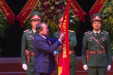 Quảng Bình đón nhận Huân chương Độc lập hạng Nhất dịp Kỷ niệm 30 năm tái lập tỉnh