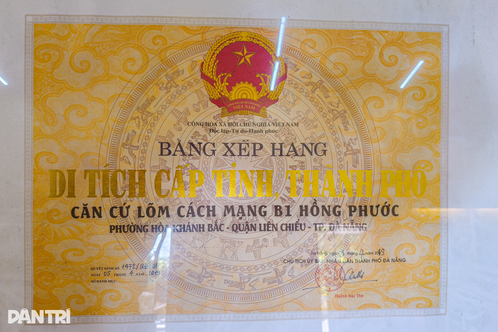 Huyền thoại ngọn đèn dầu treo trước nhà hằng đêm và 46 căn hầm bí mật - 12
