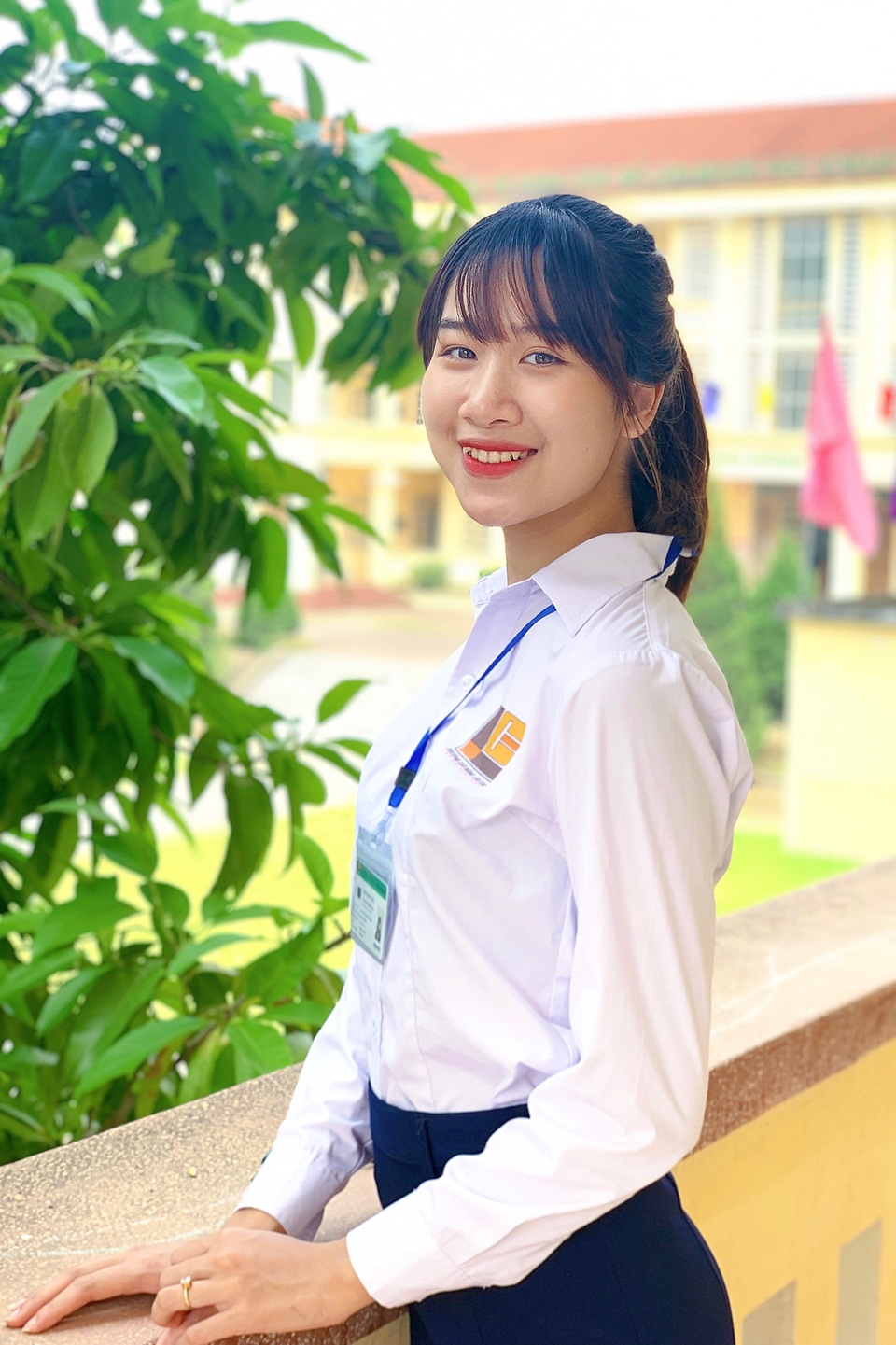 Gặp Á khôi răng khểnh có nụ cười tỏa nắng của trường nghề Lào Cai - 6 Gặp Á khôi răng khểnh có nụ cười tỏa nắng của trường nghề Lào Cai - 6