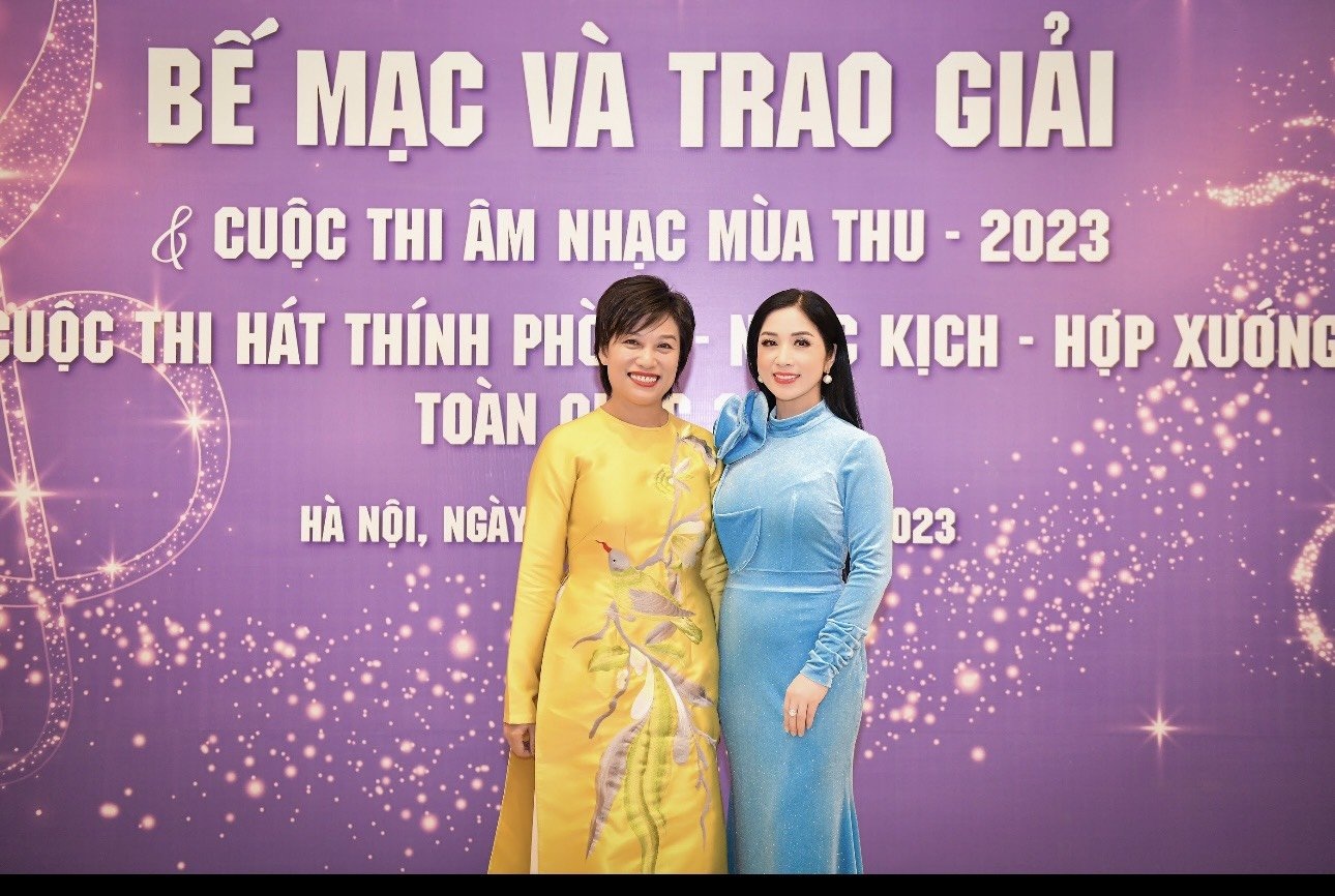 TS Âm nhạc Phương Nga: Hát thính phòng - nhạc kịch phải khổ luyện - 1 TS Âm nhạc Phương Nga: Hát thính phòng - nhạc kịch phải khổ luyện - 1
