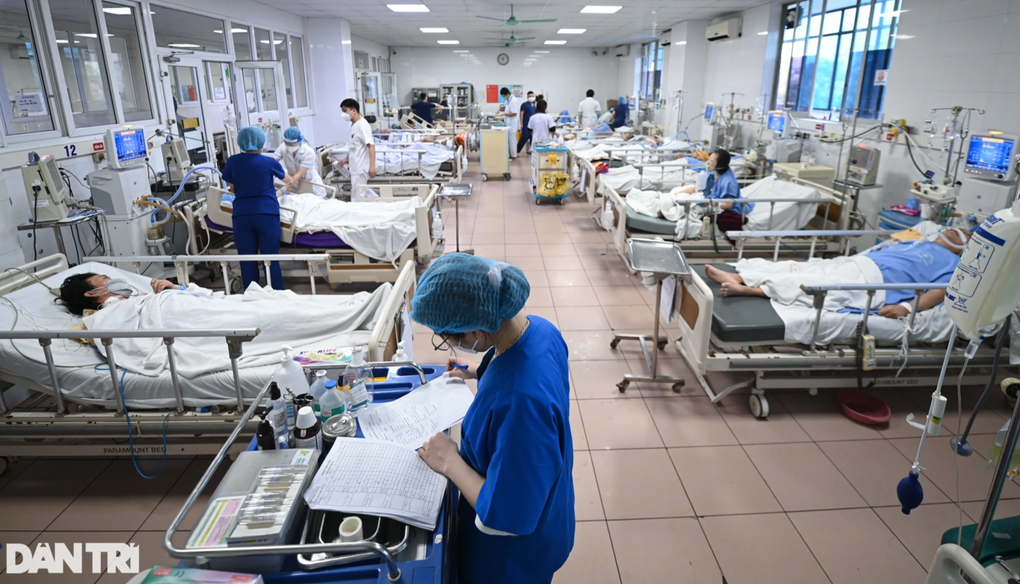 Gần 77% nhân viên y tế đối mặt với stress trong đại dịch Covid-19 - 1 Gần 77% nhân viên y tế đối mặt với stress trong đại dịch Covid-19 - 1