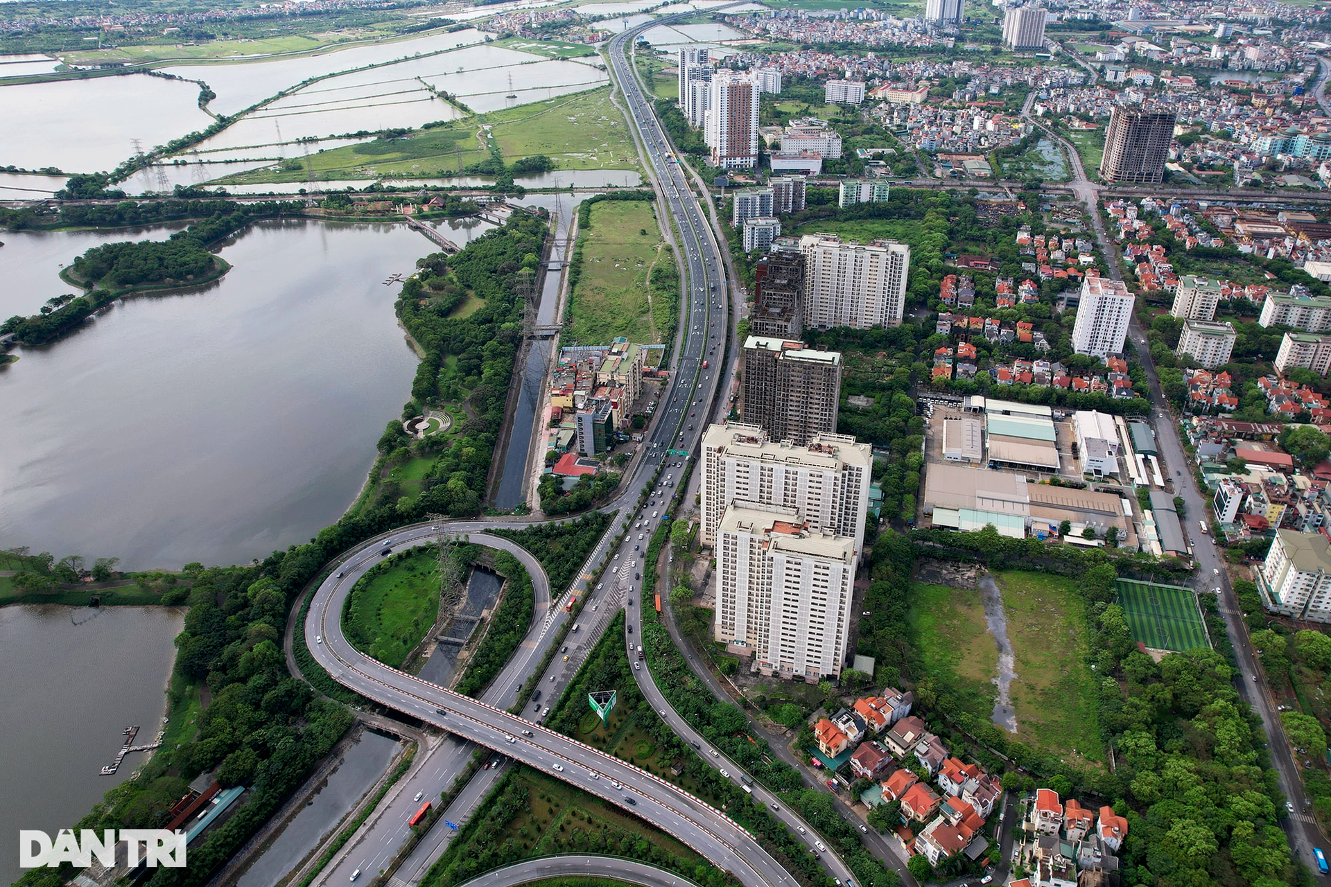 Cửa ngõ phía Nam thông suốt, đường phố Hà Nội vắng vẻ ngày 1/5 - 1 Cửa ngõ phía Nam thông suốt, đường phố Hà Nội vắng vẻ ngày 1/5 - 1