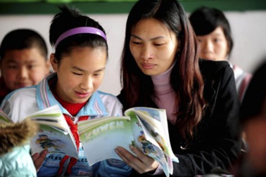 Trung Quốc: Mẹ và con học cùng lớp 