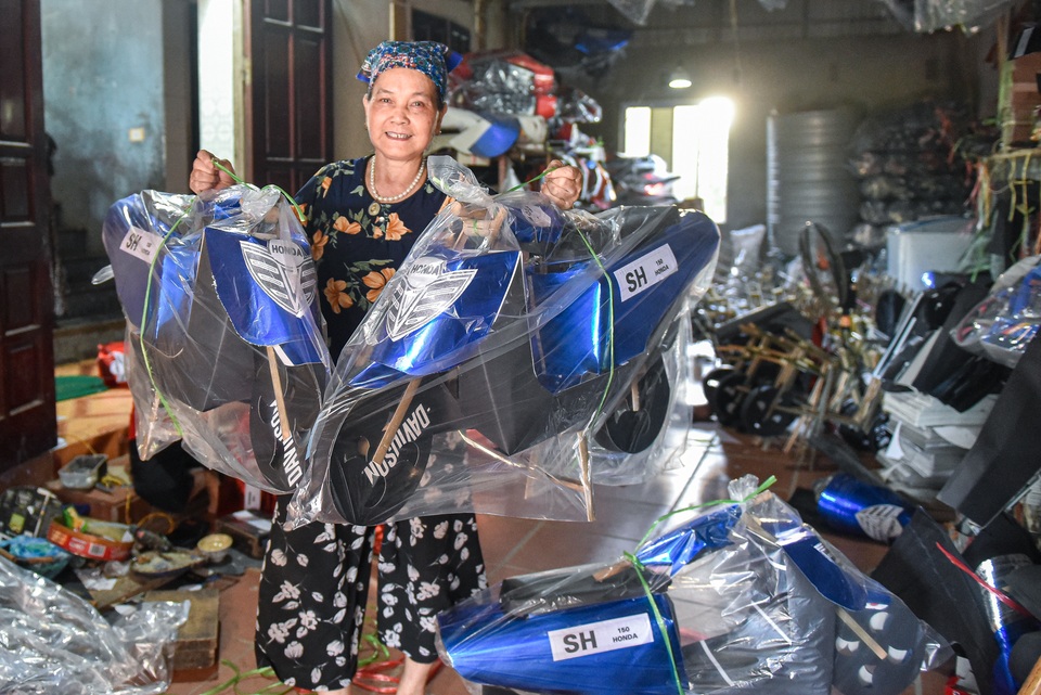 Đột nhập xưởng sản xuất hàng ngàn xe SH vàng mã - 1 Đột nhập xưởng sản xuất hàng ngàn xe SH vàng mã - 1