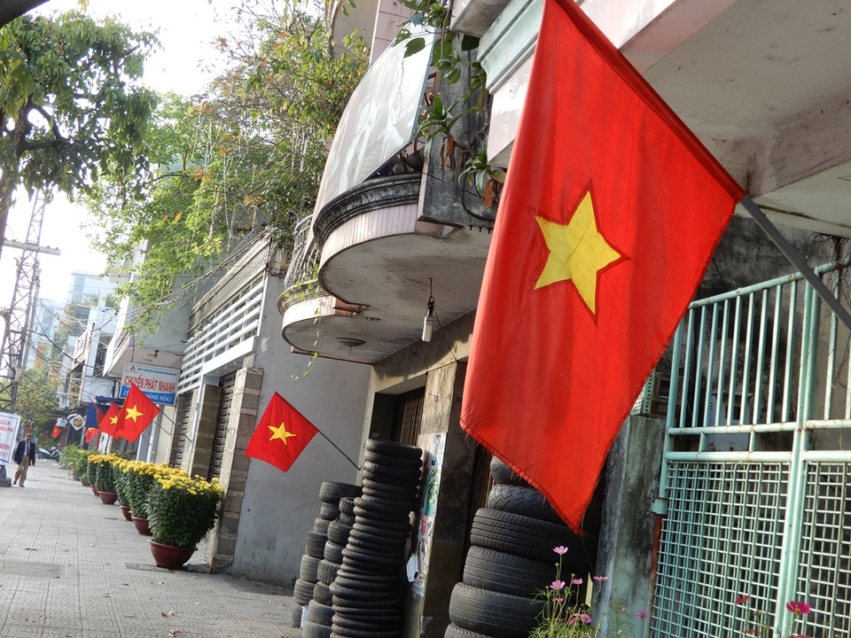 Đường phố Đà Nẵng dịu dàng sáng mùng 1 Tết - 6 Đường phố Đà Nẵng dịu dàng sáng mùng 1 Tết - 6