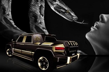 Tận mắt quà tặng hình Rắn giá siêu "chát" 