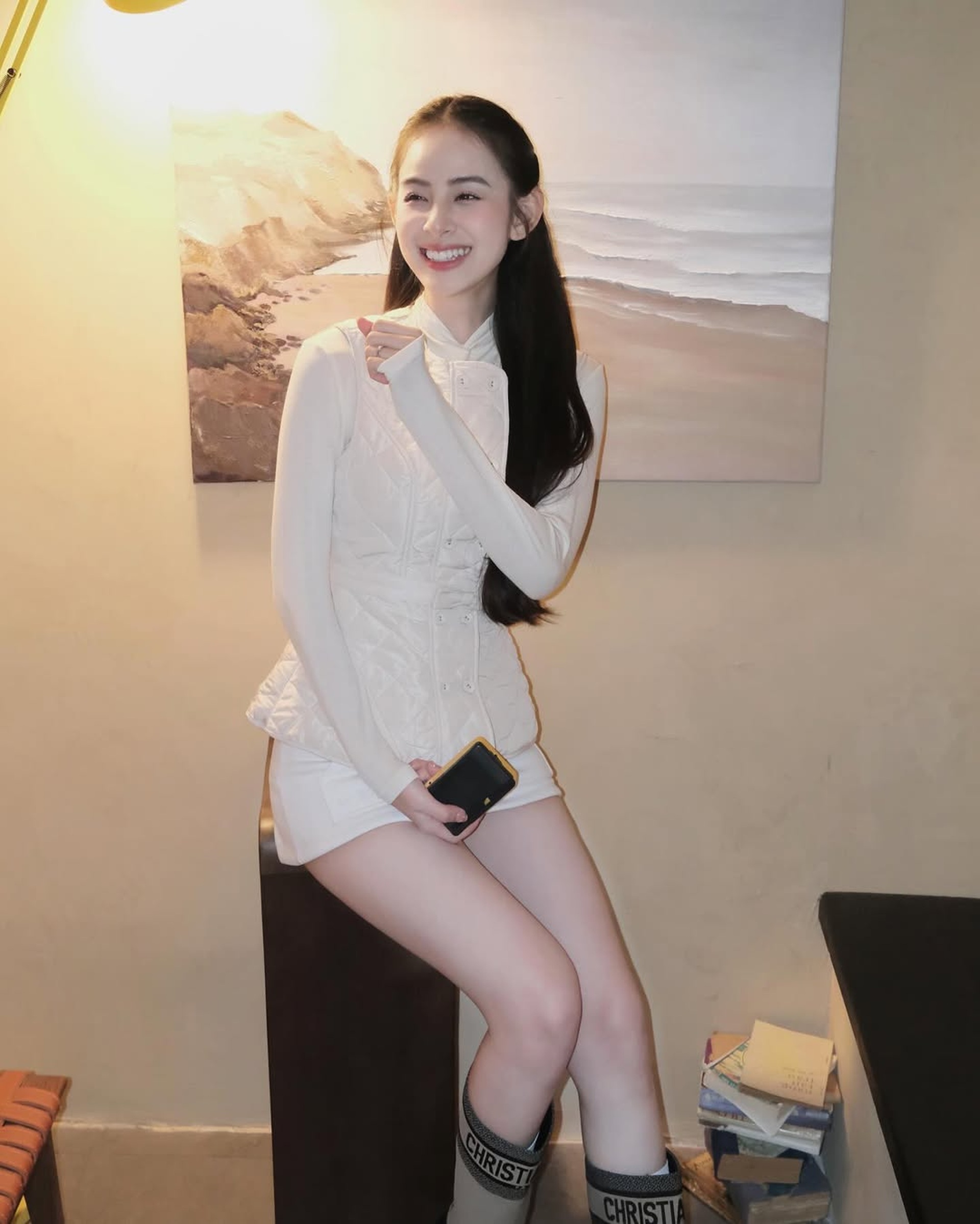 Hương Liên: Cô gái có nụ cười triệu view, làm dâu nhà hào môn gây chú ý - 8 Hương Liên: Cô gái có nụ cười triệu view, làm dâu nhà hào môn gây chú ý - 8