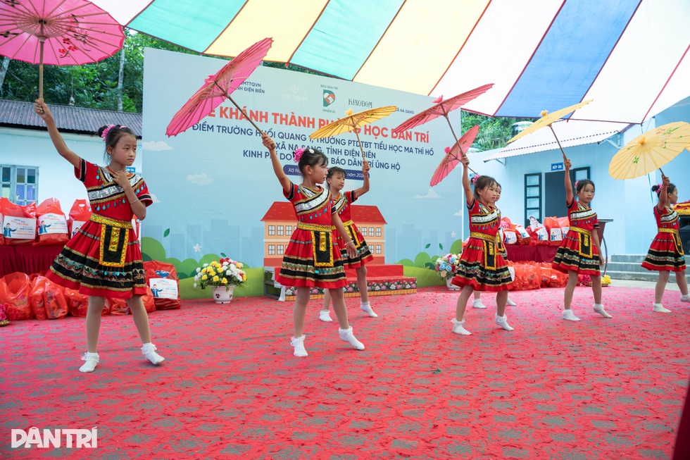 Có nụ cười, niềm tin yêu từ Huổi Quang 1: “Hôm nay con rất vui ạ!” - 3 Có nụ cười, niềm tin yêu từ Huổi Quang 1: “Hôm nay con rất vui ạ!” - 3