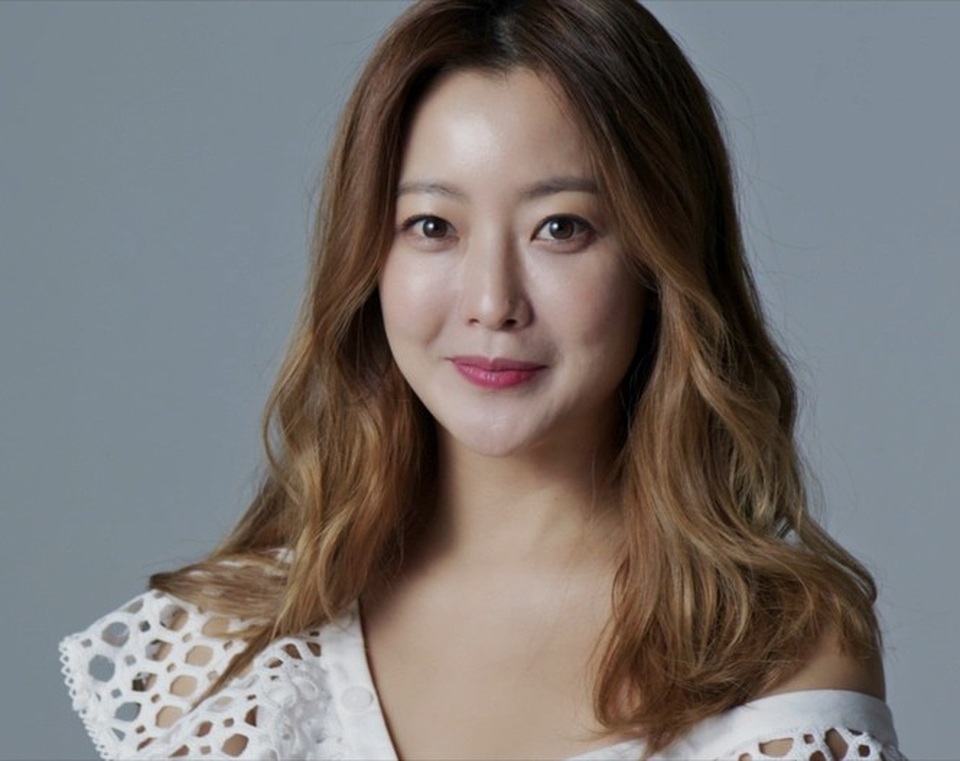 Kim Hee Sun - Mỹ nhân nhận mình đẹp hơn Song Hye Kyo, Kim Tae Hee - 24 Kim Hee Sun - Mỹ nhân nhận mình đẹp hơn Song Hye Kyo, Kim Tae Hee - 24