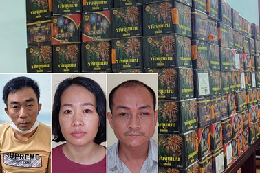 Lô hàng cấm trong khoang chứa bí mật của chiếc xe tải chở hoa quả