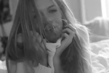 Hailey Clauson khoe vẻ gợi cảm