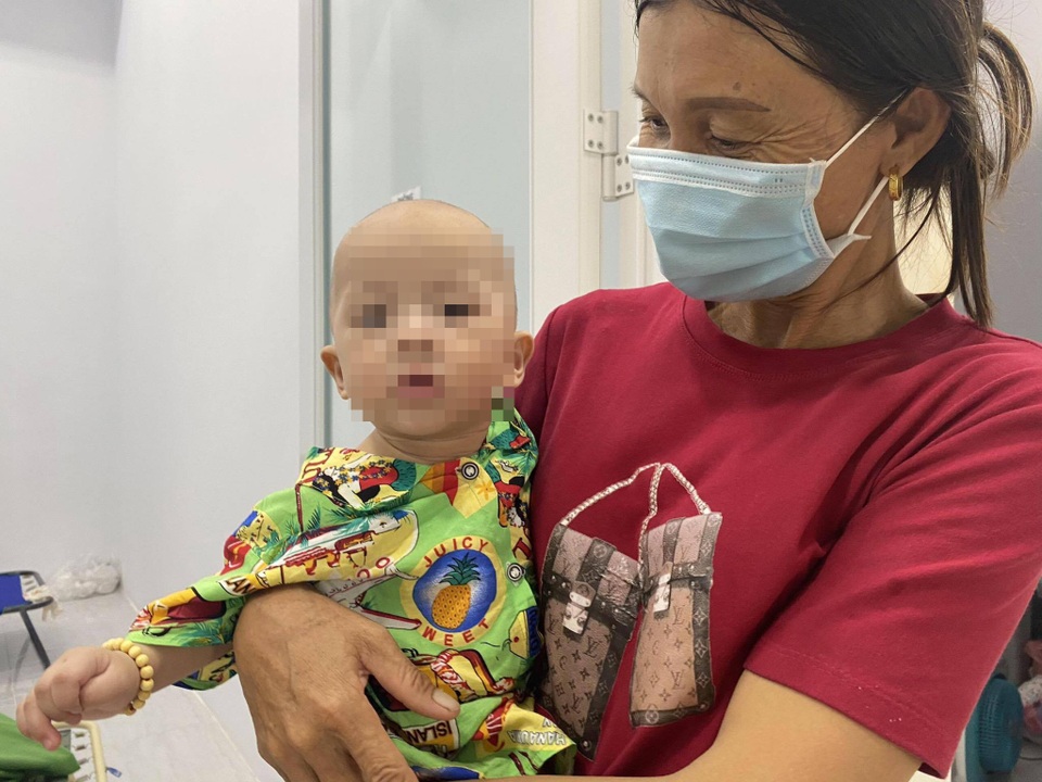 Cách ly 53 trẻ dưới một tuổi từ Hàn Quốc về không có cha mẹ đi cùng - 1 Cách ly 53 trẻ dưới một tuổi từ Hàn Quốc về không có cha mẹ đi cùng - 1
