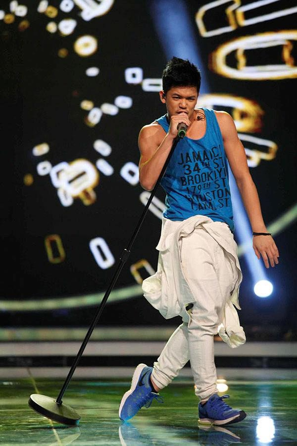 (S) TRONG Trong Hieu sărbătorește 10 ani în profesie și își amintește de perioada în care a concurat la Vietnam Idol - 1 (S)TRONG Trọng Hiếu kỷ niệm 10 năm làm nghề, nhắc thời thi Vietnam Idol - 1