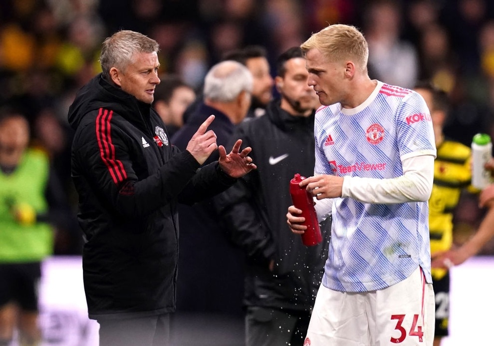 Maguire nhận thẻ đỏ, Man Utd bị Watford đè bẹp - 2 Maguire nhận thẻ đỏ, Man Utd bị Watford đè bẹp - 2