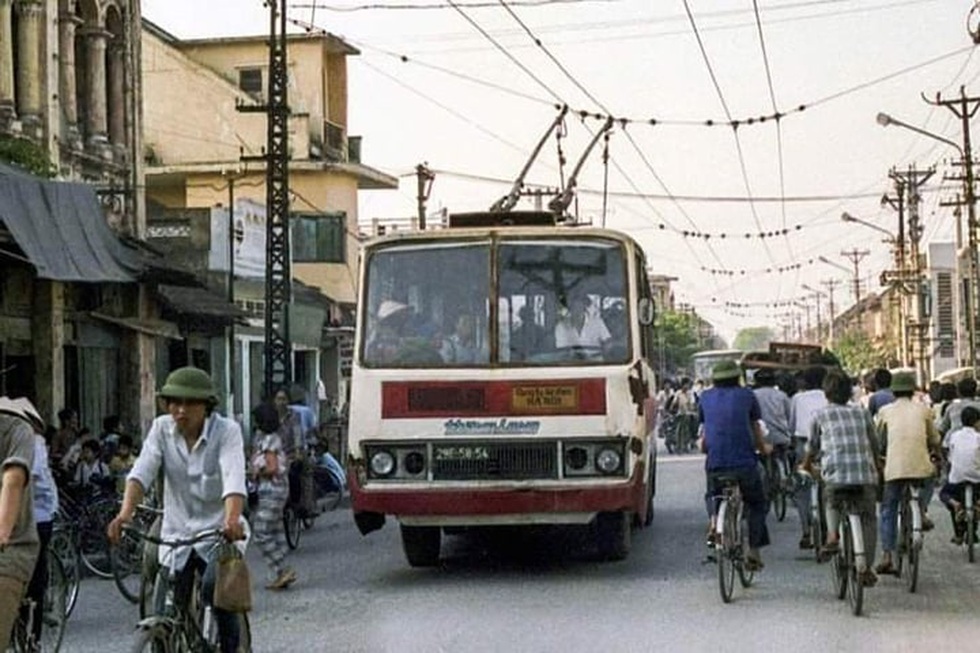 Những cột mốc đầu tiên của ngành ô tô Việt Nam trong hành trình 80 năm - 5 Những cột mốc đầu tiên của ngành ô tô Việt Nam trong hành trình 80 năm - 5