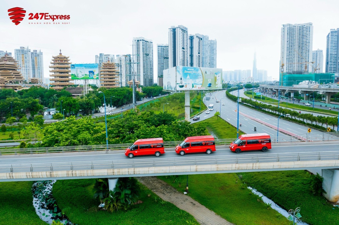 Gần 2 thập kỷ hoạt động, 247Express tạo dấu ấn trong lòng khách hàng - 2 Gần 2 thập kỷ hoạt động, 247Express tạo dấu ấn trong lòng khách hàng - 2