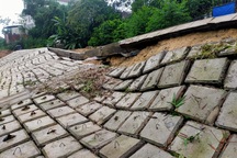 Tuyến kè gần 20 tỷ đồng chưa làm xong đã "nát như tương"