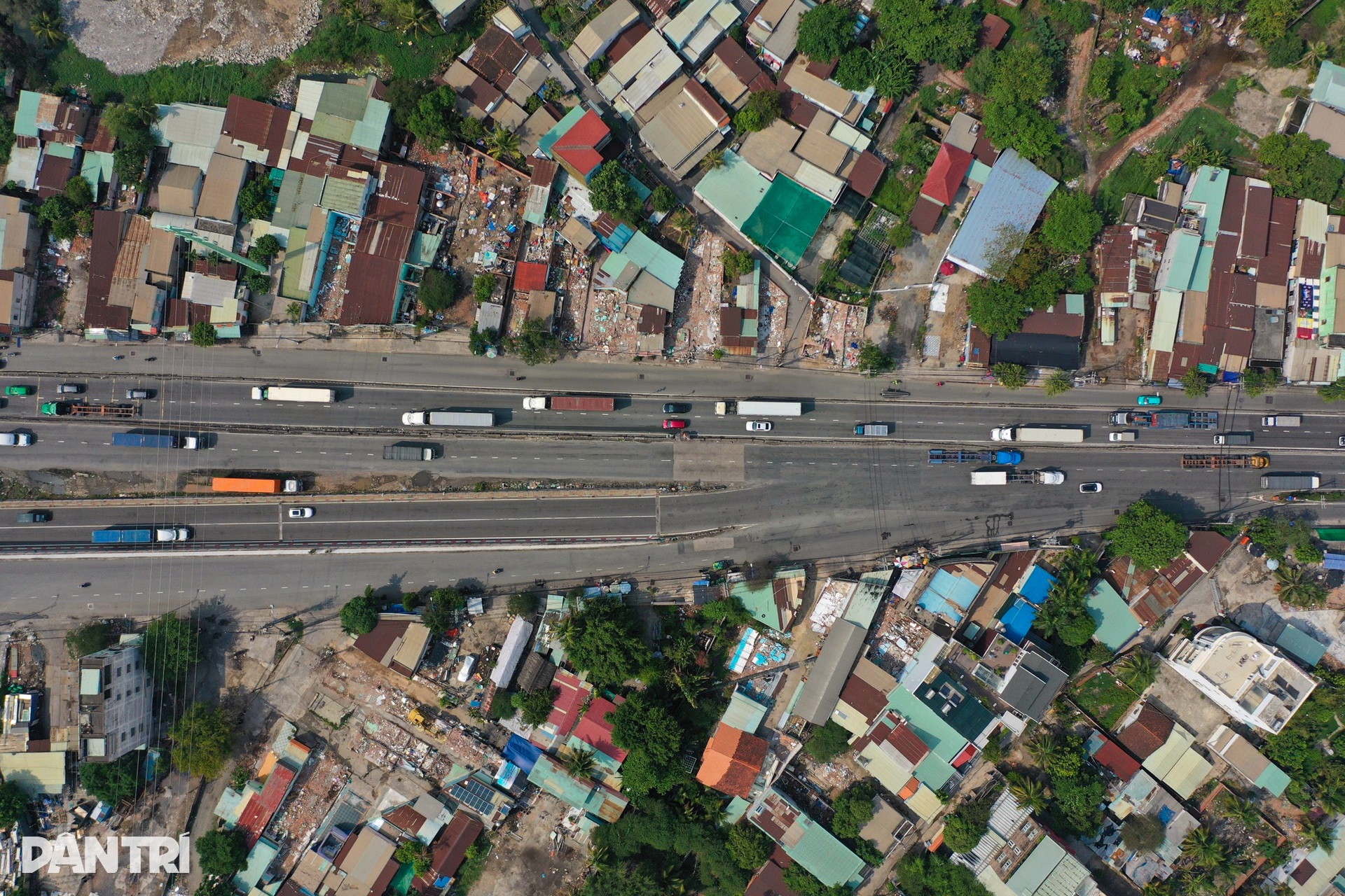 Dỡ bỏ 200 ngôi nhà để hoàn thiện nút giao vào cảng lớn nhất Việt Nam - 3 Dỡ bỏ 200 ngôi nhà để hoàn thiện nút giao vào cảng lớn nhất Việt Nam - 3