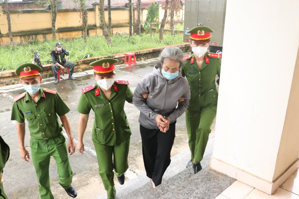 Luật sư đề nghị tuyên vô tội đối với nhóm người ở Tịnh thất Bồng Lai - 2 Luật sư đề nghị tuyên vô tội đối với nhóm người ở Tịnh thất Bồng Lai - 2