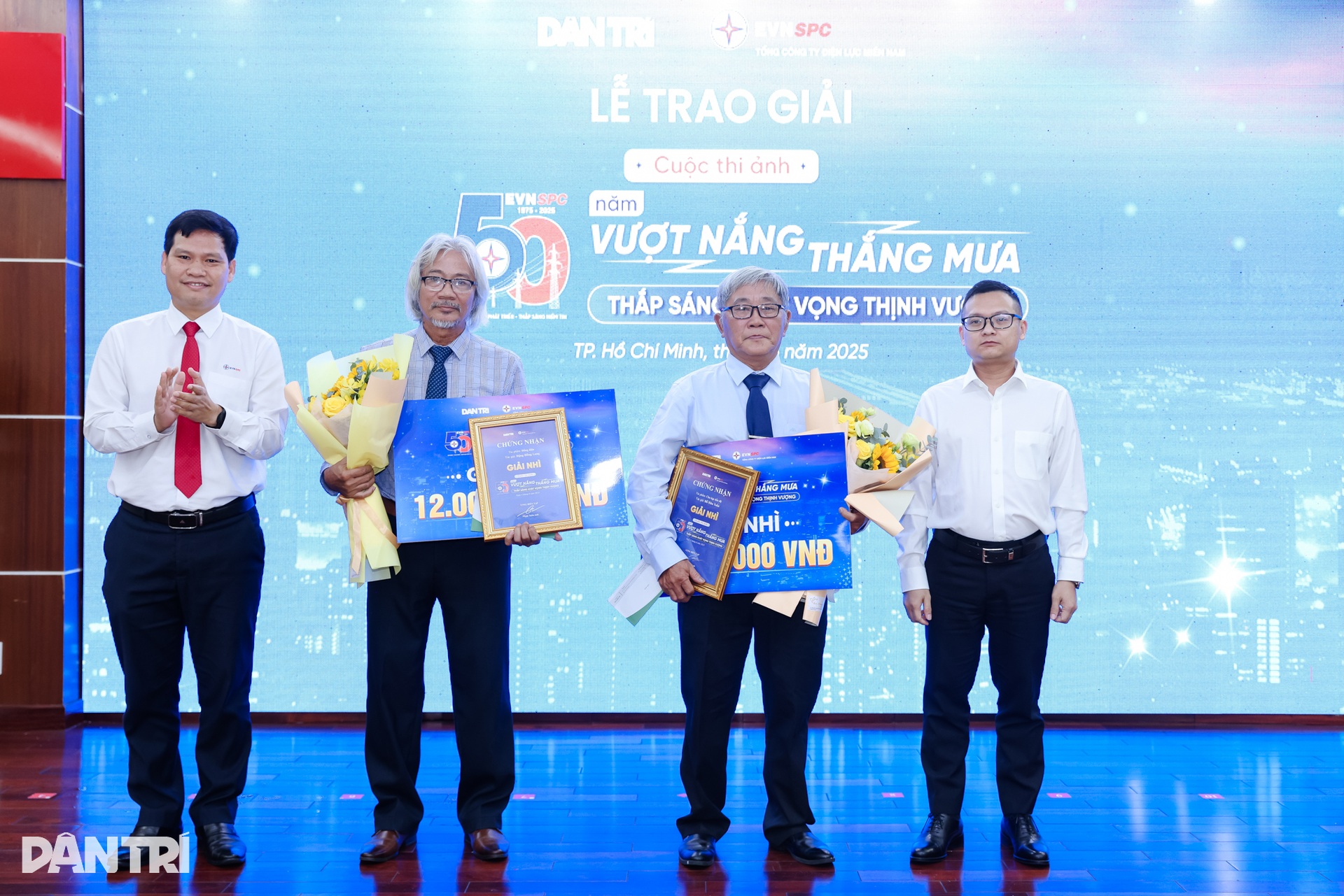 Trao giải cuộc thi ảnh kỷ niệm 50 năm ngành điện lực miền Nam - 8 Trao giải cuộc thi ảnh kỷ niệm 50 năm ngành điện lực miền Nam - 8