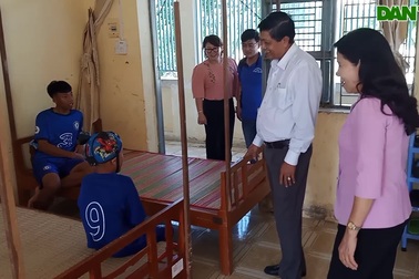 Sở LĐ-TB&XH Bạc Liêu tặng quà trung thu cho trẻ em