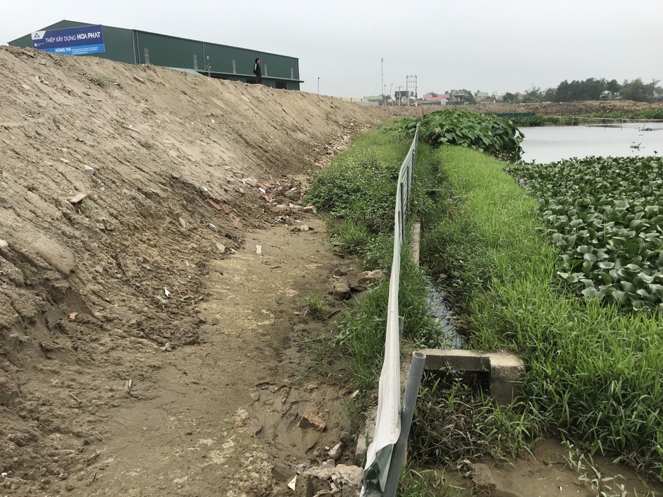 Đất nông nghiệp bị “cô lập” giữa dự án, dân tập trung phản đối - 3