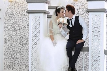 Thiên Long - Bích Nga hóa cặp tình nhân sắp cưới